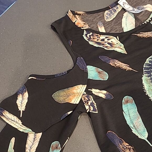 Honeyme Cold Shoulder Leaf Print Dress - Picture 5 of 12